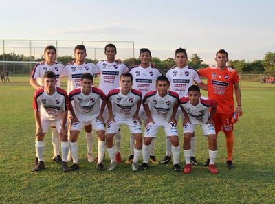 Luqueño y Nacional continúan liderando la Sub 18