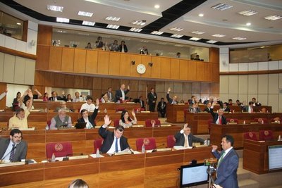 Aprueban proyecto para creación de comisión sobre Itaipú