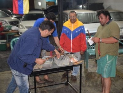 Asaditos con toque venezolano en Oviedo
