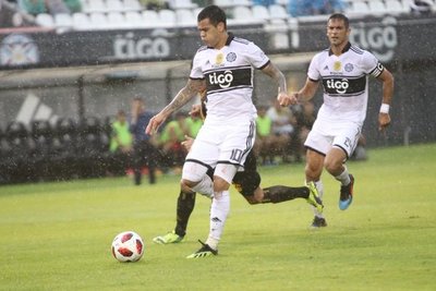 Concluye primer tiempo con doblete de Mendieta