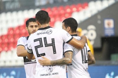 Olimpia goleó con 5 tantos al Aborigen