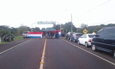 Transportistas reclaman pago a Yacyretá