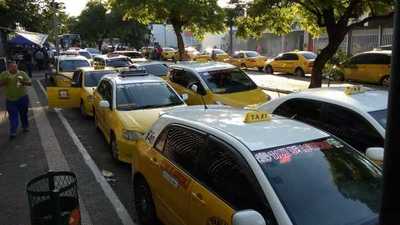 Taxistas siguen reacios a dialogar