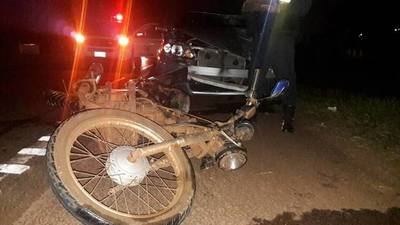 Joven motociclista pierde la vida en percance vial