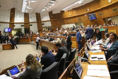 Dentro de 15 días tratarán pedido de confianza de titular de Diputados