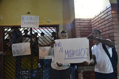 Estudiantes levantan toma en colegio de Lambaré