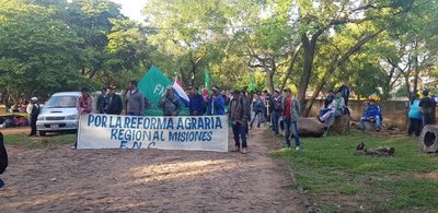 Casi 3.000 campesinos están marchando