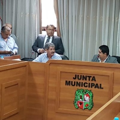 Promesas de rápido bacheo y creación de Consejo de Emergencia Distrital