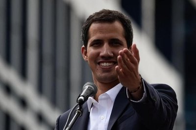 Guaidó, a dos meses de su proclamación, no quebranta a FF.AA.