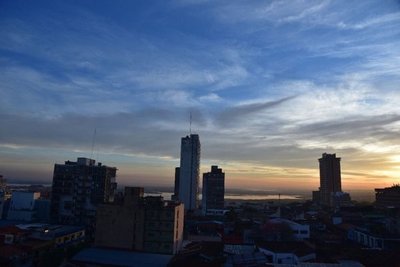 Anuncian lluvias leves y tiempo cálido para hoy