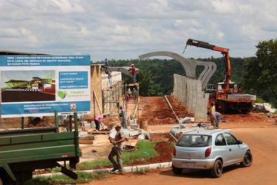 Pdte. Franco: Avanzan obras de terminal de ómnibus