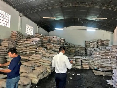 Incautan 200 mil kilos de azúcar presumiblemente de contrabando