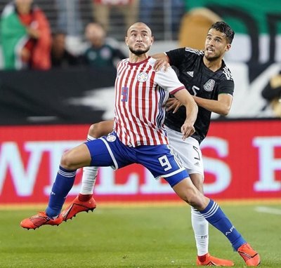 “Cátedra de fútbol” de México a Paraguay
