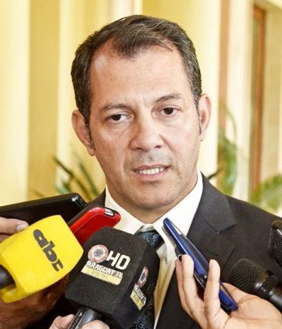 Gobernador califica de narco a diputado de ANR
