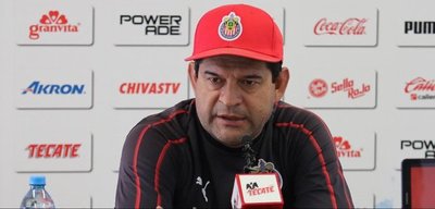 El "Pepe" Cardozo deja la banca técnica del Chivas