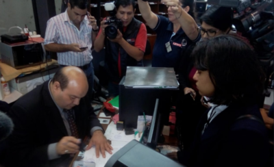 Estudiantes piden al Senado interpelación a Petta