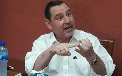 Zacarías Irún impone chicana y suspende audiencia de imposición de medidas