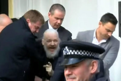 La policía británica arrestó a Julian Assange, fundador de WikiLeaks