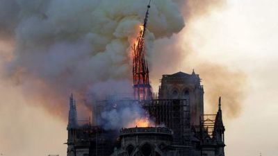 Incendio en Notre Dame, una "estocada" en el corazón de Francia