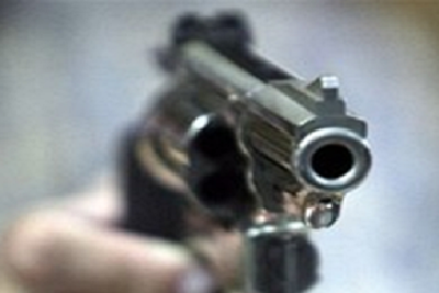 Asaltantes hieren con arma de fuego a un joven hincha