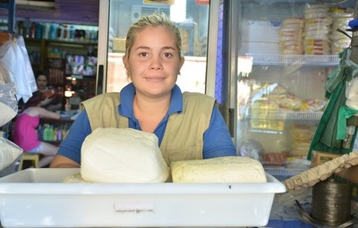 Aguardan mayor afluencia de compradores en Mercado de Abasto