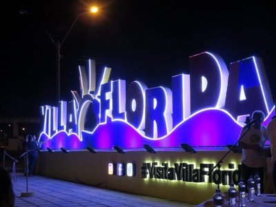 Inauguran letras corpóreas en Villa Florida