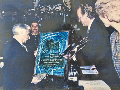 Un día como hoy pero de 1989, Augusto Roa Bastos recibía el Premio Cervantes