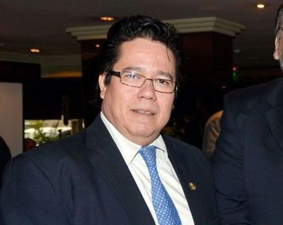 Juicio a contralor no reuniría los votos suficientes