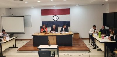Se suspende juicio a Oviedo y alegan falta de garantías