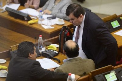 “Ping-pong” en el Parlamento puede demorar la ley contra lista “sábana”