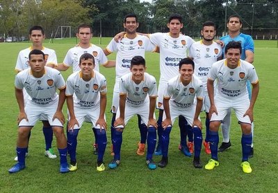 Luqueño, solo en la cima de la Sub 18