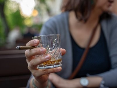 Mazzoleni apoya impuesto al tabaco, alcohol y bebidas azucaradas