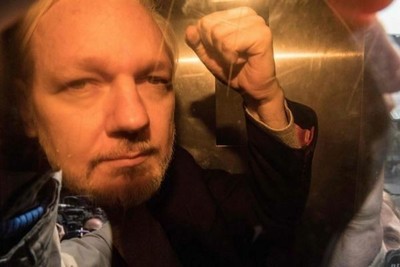 Prisión para el fundador de WikiLeaks