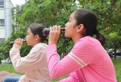 El 60% de niños y adolescentes consume bebidas gaseosas más de una vez por día
