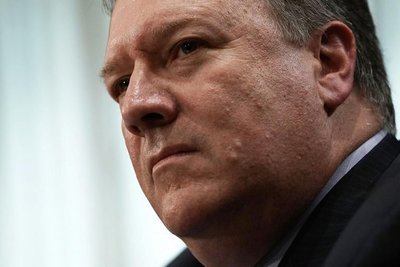 Pompeo dice a Lavrov que intervención de Rusia y Cuba desestabiliza Venezuela