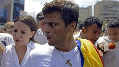 Leopoldo López se refugia en embajada española en Caracas pero no pide asilo