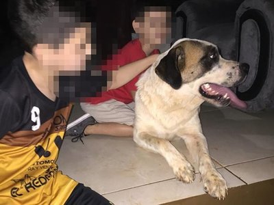Pelusa se reencuentra con familia de Cucho Cabaña