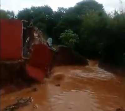 Se derrumbó parte de una casa en San Ramón Ñu Porá