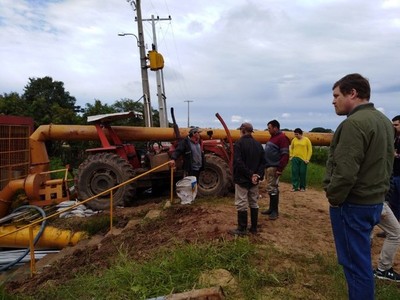 Pilar: instalan 12 motobombas para acelerar desagote de barrios inundados