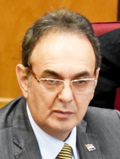 Cartistas y llanistas intentaron salvarle