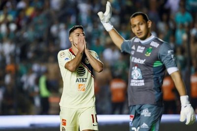 León se acerca a la final