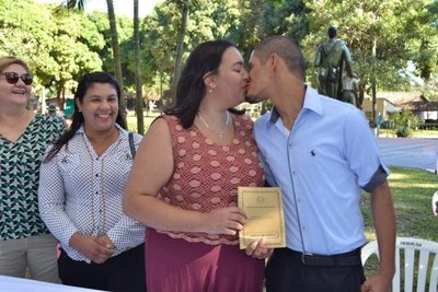 Ofrecen servicios a vecinos en Cuartel de la Victoria