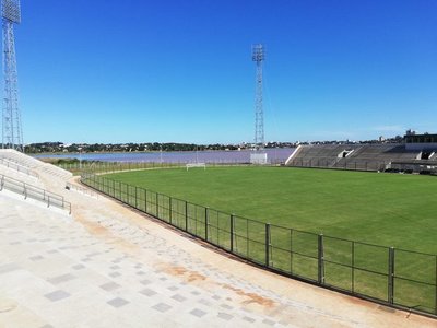 La primera parte del estadio de Encarnación está casi listo