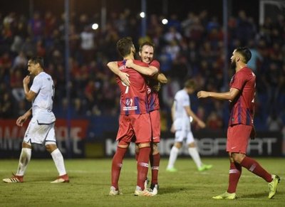 Cerro se despide con victoria