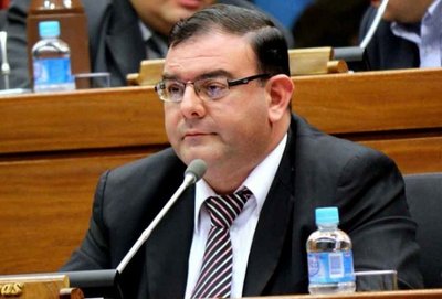 Rechazan acción de Rivas