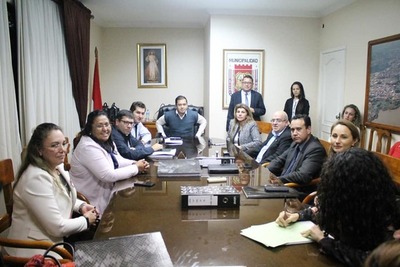 Crecen las sospechas sobre corte administrativo en CDE