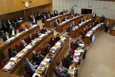 Senado aprueba reparar económicamente a víctimas colaterales de feminicidio