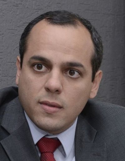 Contralor dice que declaraciones deben ser públicas, pero esperará a la Corte