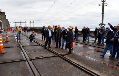 Parlamentarios visitaron Yacyretá para verificar obras de adecuación