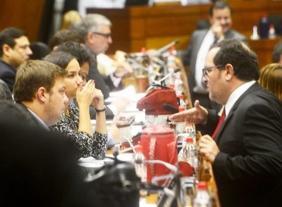 Colorados, en problemas para figura de consenso